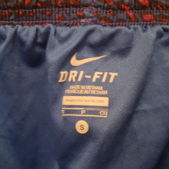 Nike Dri fit shorts - Picture 4 of 6